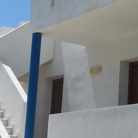 Lägenhetshotell O Fotis Agios Prokopios (Naxos)
