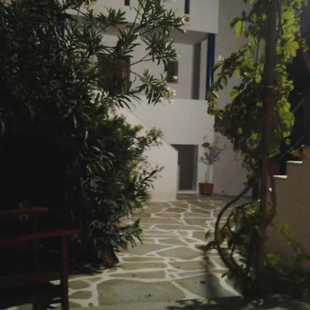 O Fotis 3* Agios Prokopios (Naxos)