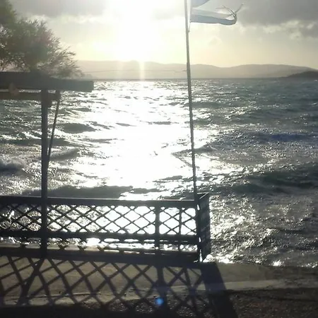 O Fotis 3* Agios Prokopios (Naxos)